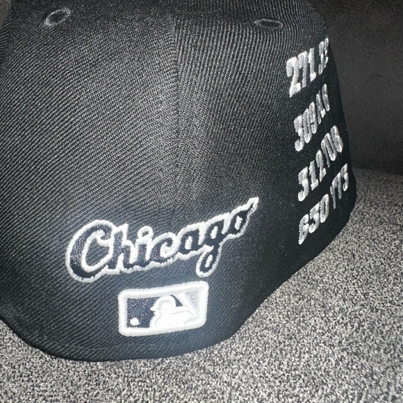 New Era 59Fifty MLB Chicago White Sox The Icon-Area Code
Fitted Hat with patches